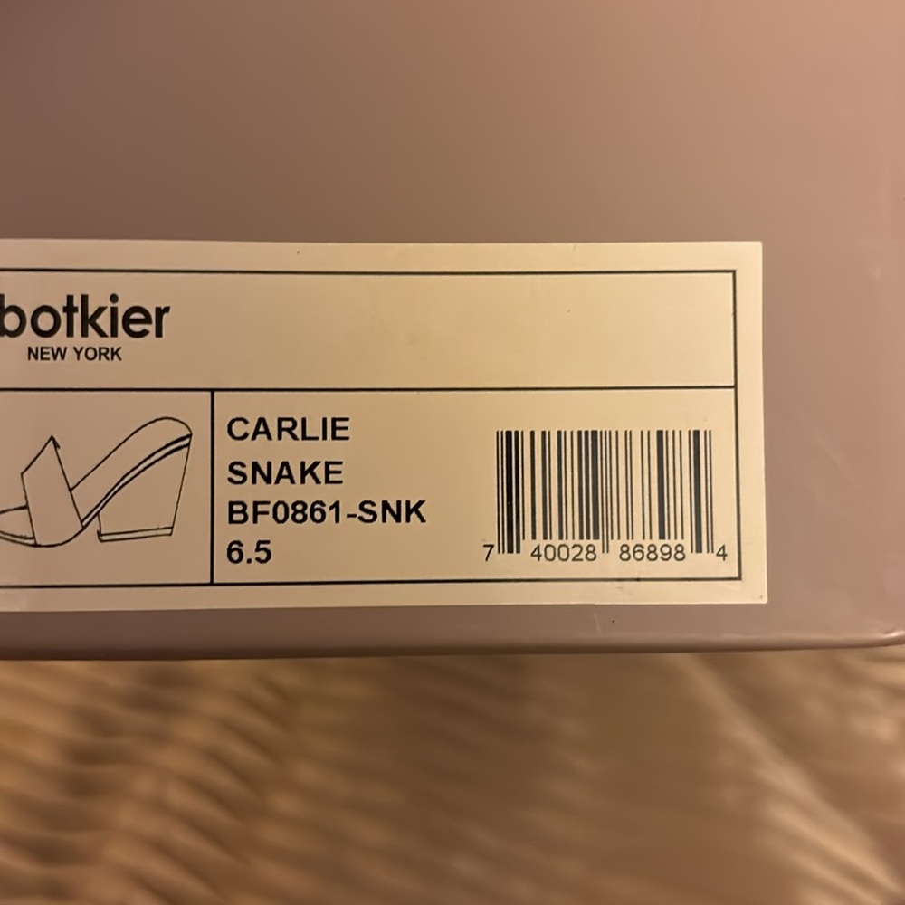 NIB Boltkier Carlie Colorful Snakeskin mules with low heel. - Picture 5 of 6